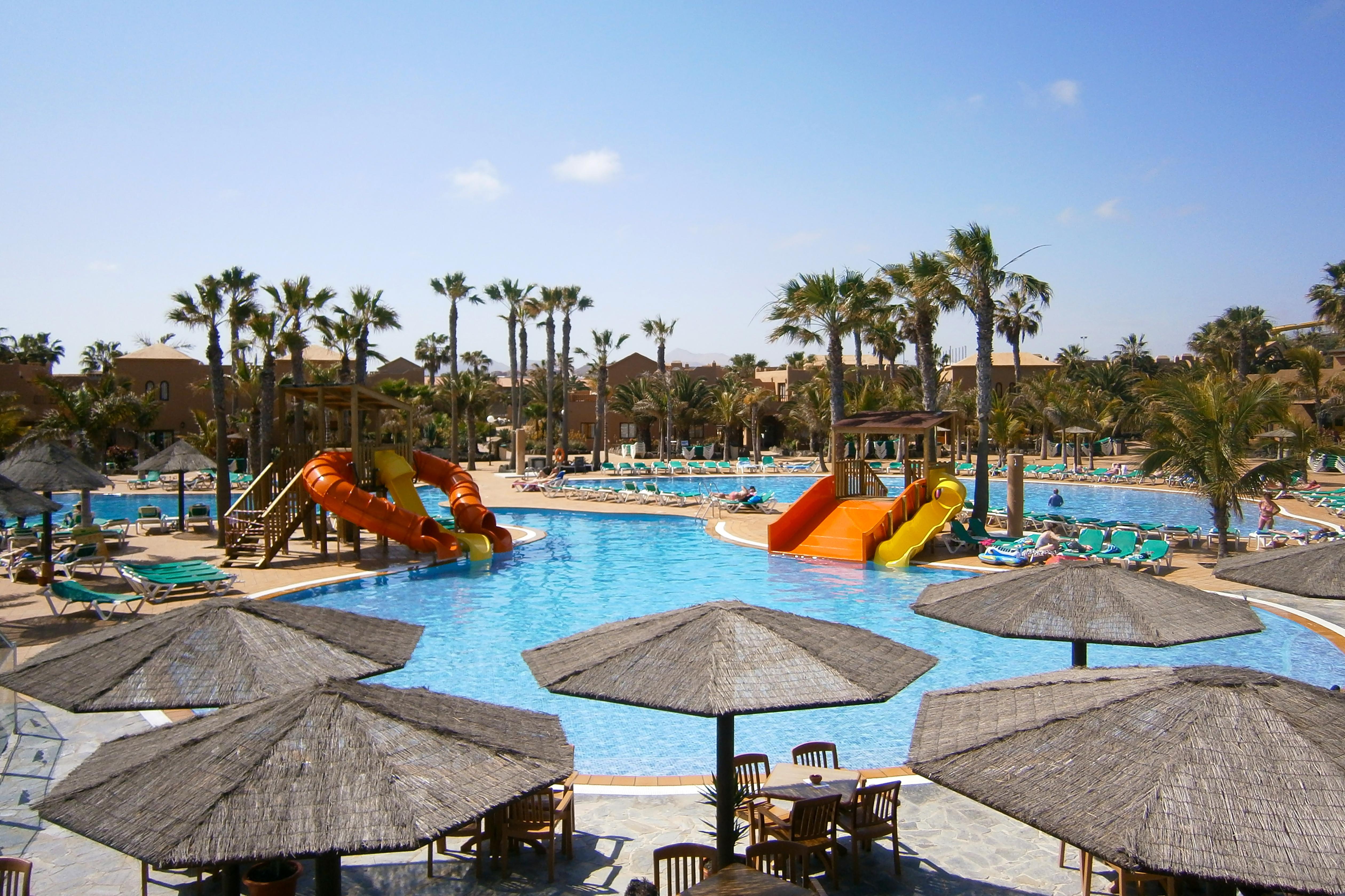 โอเอซิส ดูนา Aparthotel คอร์ราเลโฮ ภายนอก รูปภาพ
